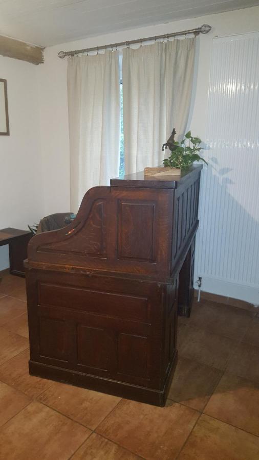 Au Petit Bonheur Panzió Courgenay Kültér fotó